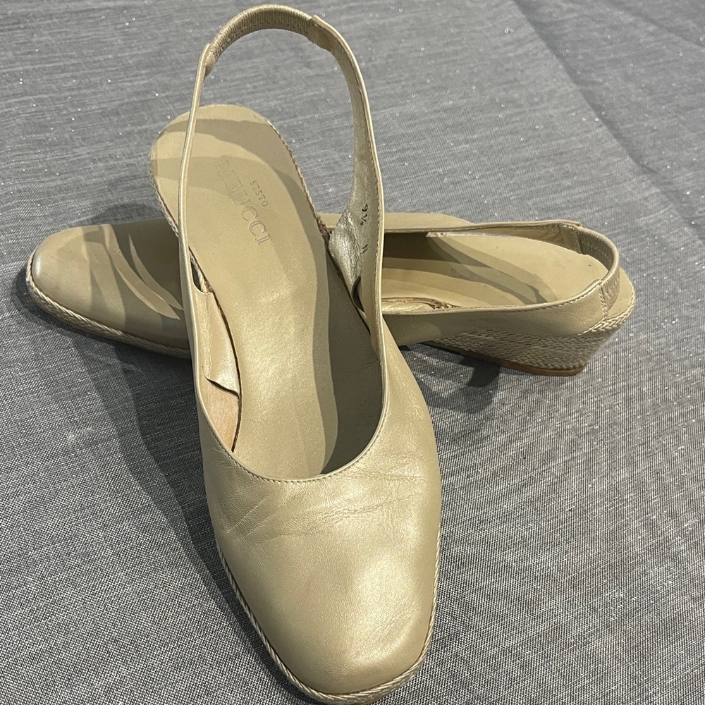 Vintage Sesto Meucci Cream Slingback Shoe with Espadrille Style Heel